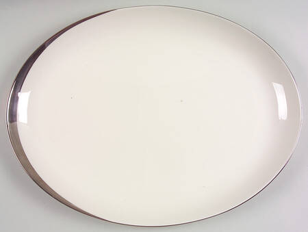 Crescent (Ivory Background) 15" Oval Serving Platter
