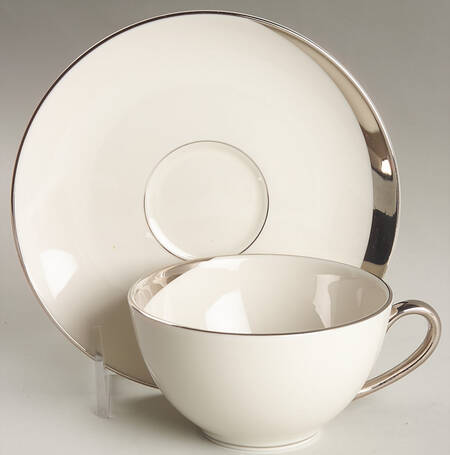 Crescent (Ivory Background) Flat Cup & Saucer Set