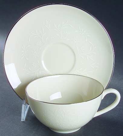 Damask Flat Cup & Saucer Set