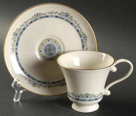 Fleurette Footed Cup & Saucer Set
