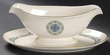Fleurette Gravy Boat with Attached Underplate