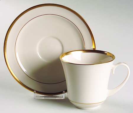 Gold Bracelet (Ivory Background) Flat Cup & Saucer Set