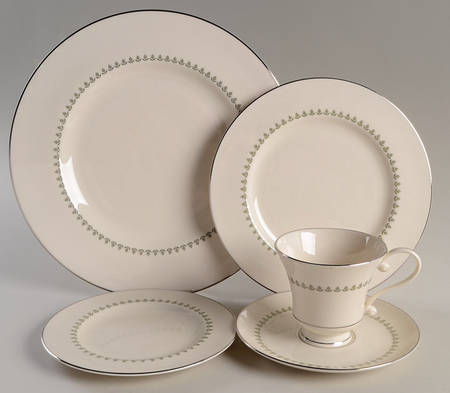 Greenbrier 5 Piece Place Setting