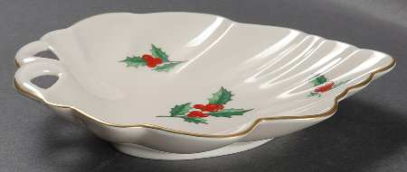 Holly 7" Leaf Dish