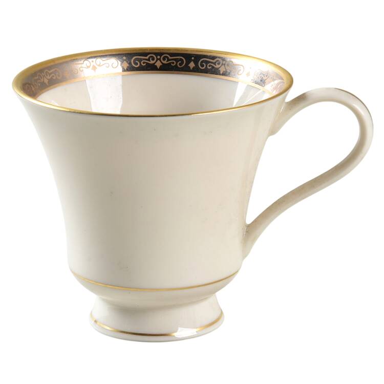 Illusion Footed Cup