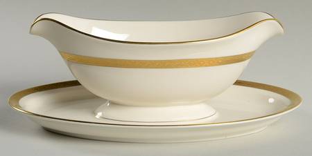 Jefferson Gravy Boat with Attached Underplate