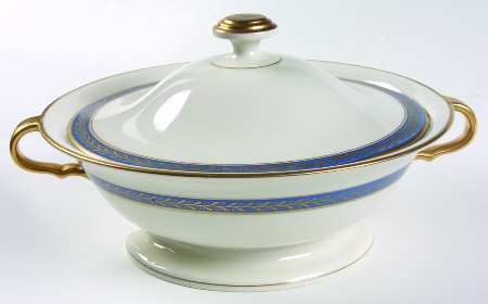 Josephine Blue Round Covered Vegetable