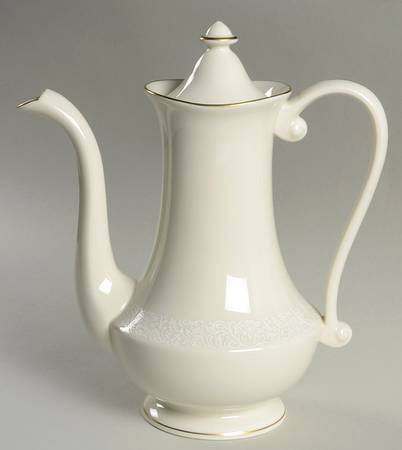 Lace Tea/Coffee Pot & Lid by Pickard