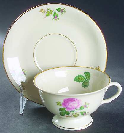 Maria Footed Cup & Saucer Set