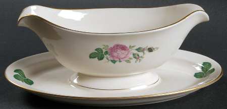 Maria Gravy Boat with Attached Underplate