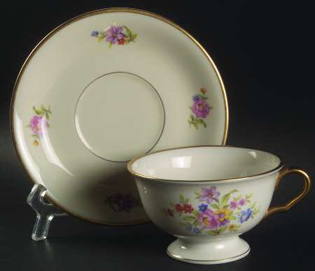 Marilyn Footed Cup & Saucer Set