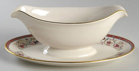 Natasha Gravy Boat with Attached Underplate