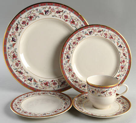 Natasha 5 Piece Place Setting