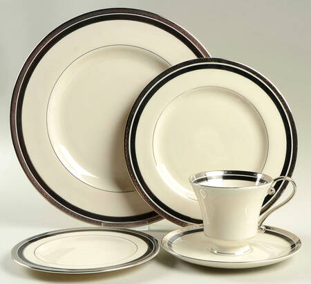 Nocturne 40 Piece Estate Set