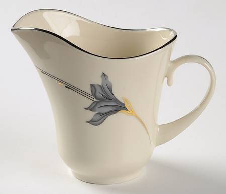 Nouveau Creamer