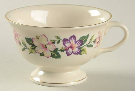 Pamela Footed Cup