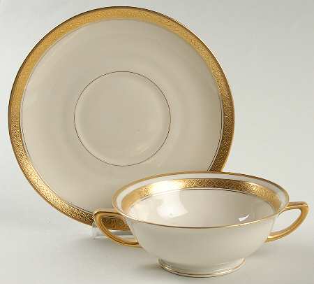 PIC1 Footed Cream Soup Bowl & Saucer Set