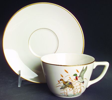 PIC4 Oversized Cup & Saucer Set