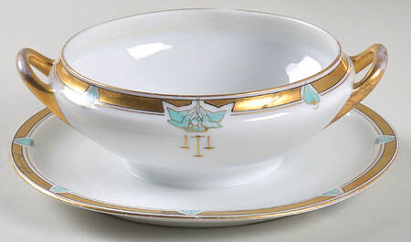 PIC5 Round Sauce Boat w/Attached Underplate No Lid