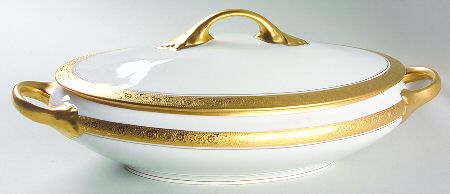 PIC6 Oval Covered Vegetable