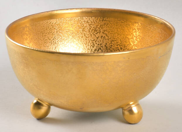 Plain Encrusted Nut Dish