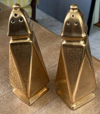 Plain Encrusted Pepper Shakerq