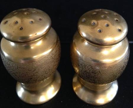 Plain Encrusted Salt & Pepper Set