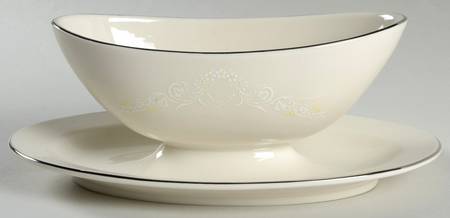 Poetry Gravy Boat with Attached Underplate