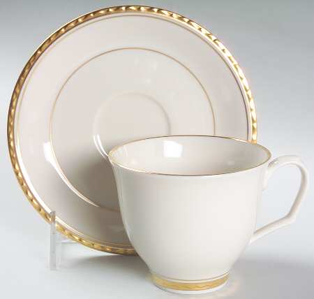 Flat Cup & Saucer Set