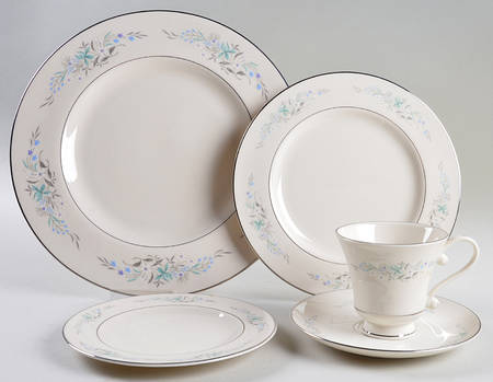 Remembrance 5 Piece Place Setting