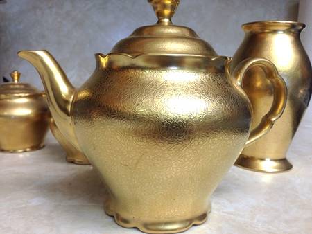 Rose and Daisy Teapot & Lid