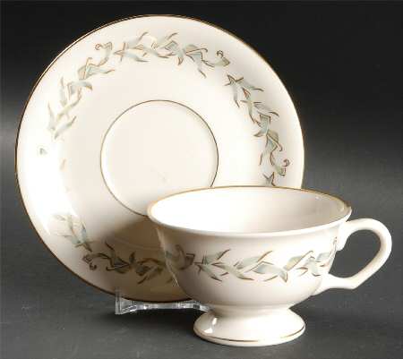 Rondelay Footed Cup & Saucer Set