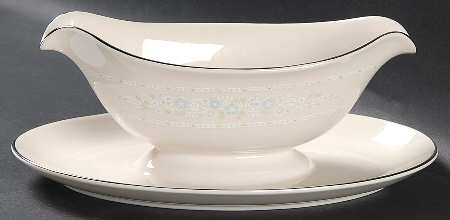 Serenity Gravy Boat with Attached Underplate