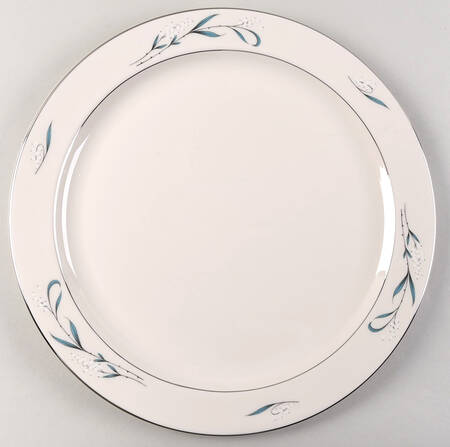 Snowberry 12" Chop Plate (Round Platter)