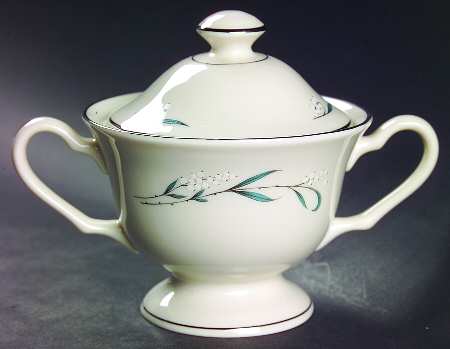 Snowberry Sugar Bowl & Lid