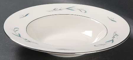 Snowberry Rim Soup Bowl