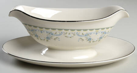 Tara Gravy Boat with Attached Underplate