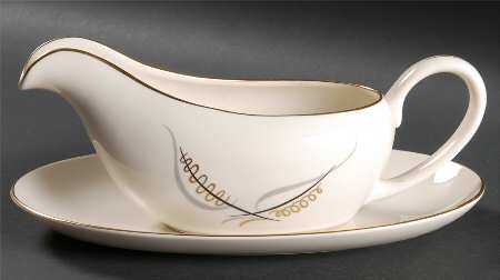Tomorrow Gravy Boat & Underplate