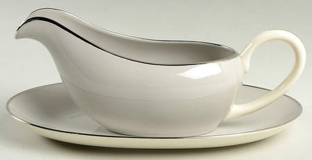 Vesta Gravy Boat & Underplate