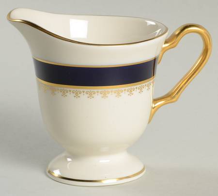 Washington Creamer by Pickard