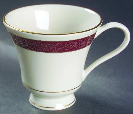 Wellington Footed Cup