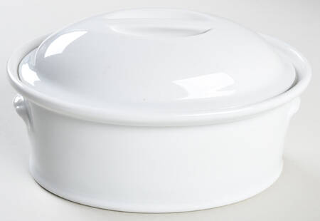 Culinaire White 1.5 Pint Oval Covered Casserole