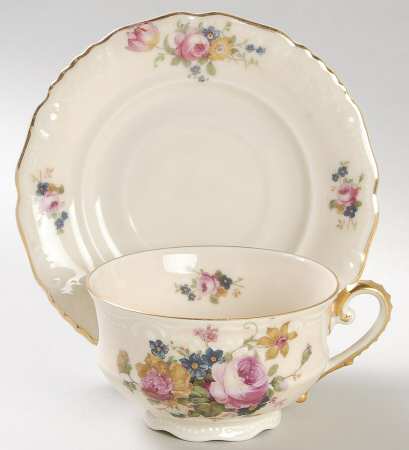 10649 Footed Cup & Saucer Set