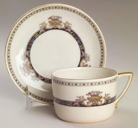 Aladdin Flat Cup & Saucer Set