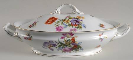 Dresden Oval Covered Vegetable