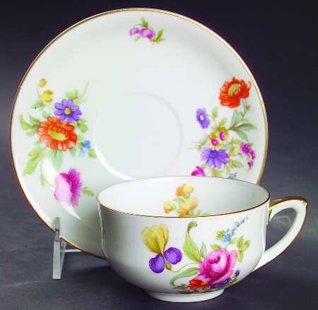 11281 Flat Cup & Saucer Set
