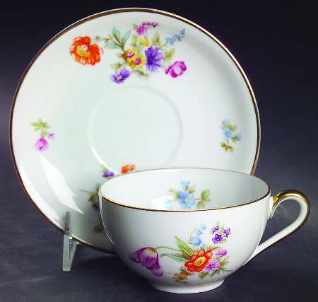 11281 Flat Cup & Saucer Set