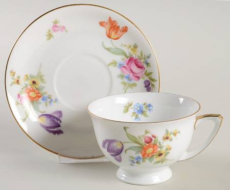 11281 Footed Cup & Saucer Set
