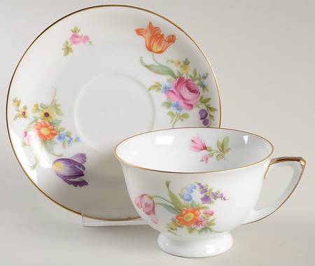 11281 Footed Cup & Saucer Set