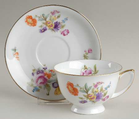 11281 Footed Cup & Saucer Set